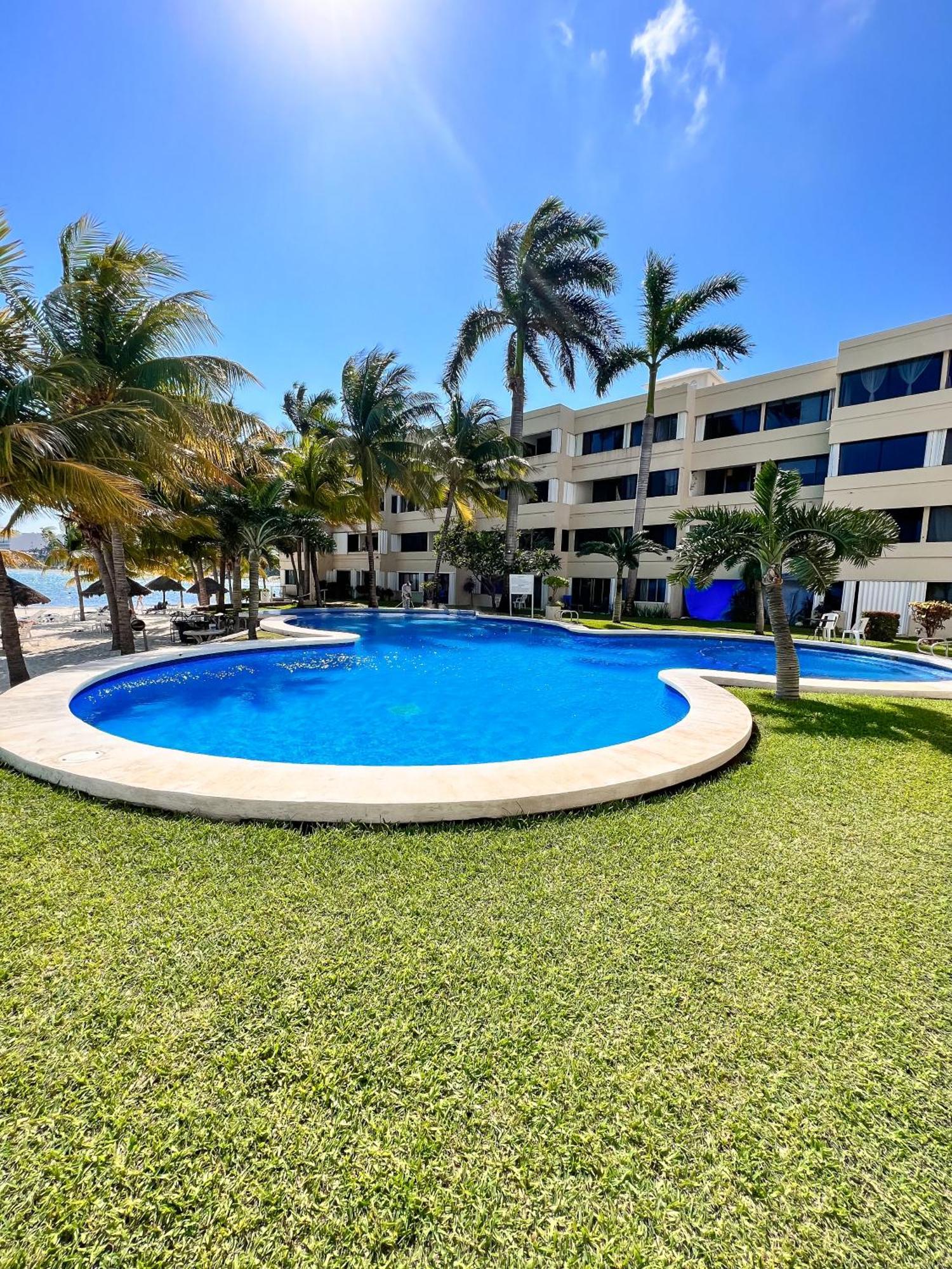 Bello Mar De Cancun, Beautiful 2Br 2Ba Condo Overlooking Beach Spectacular View! Exterior photo